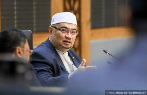 Kelantan tak akan benarkan REE jadi petroleum kedua – Fadzli