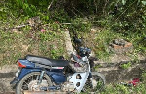 Warga emas maut, motosikal terhumban dalam longkang