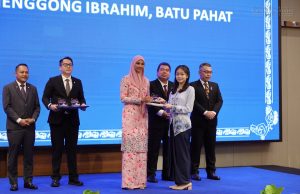 Pantau 44 projek sekolah tertangguh – Exco