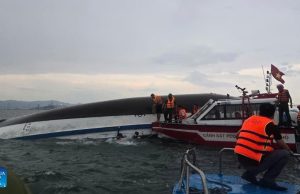 37 maut dalam nahas kapal persiaran Vietnam terbalik