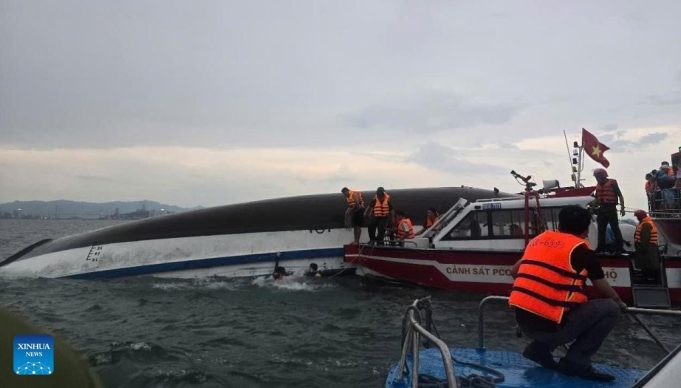 kapal persiaran