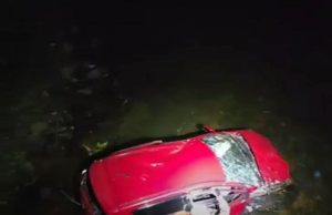Pemandu maut selepas kereta terjunam 10 meter ke bawah jambatan