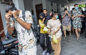 Pertuduhan kes pukau 5 warga Iran ditangguhkan, perlu jurubahasa Parsi