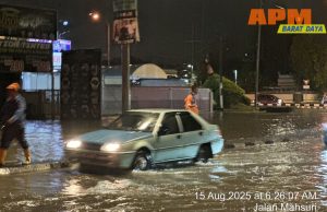 Banjir kilat di Bayan Lepas, paras air sungai meningkat 3 meter