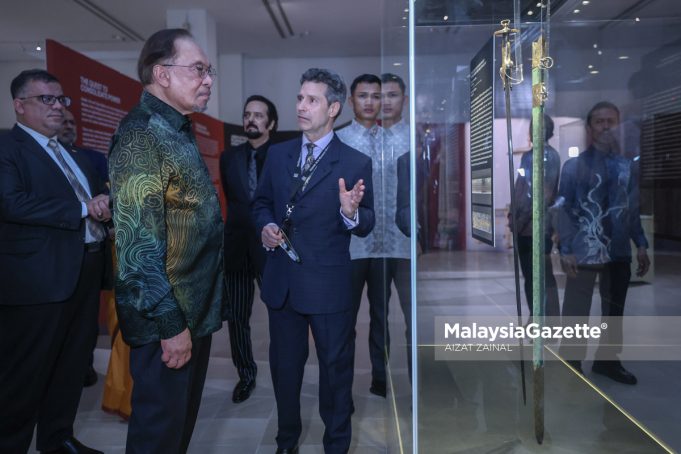 PERASMIAN PAMERAN NGAUMAN HARIMAU MYSORE
