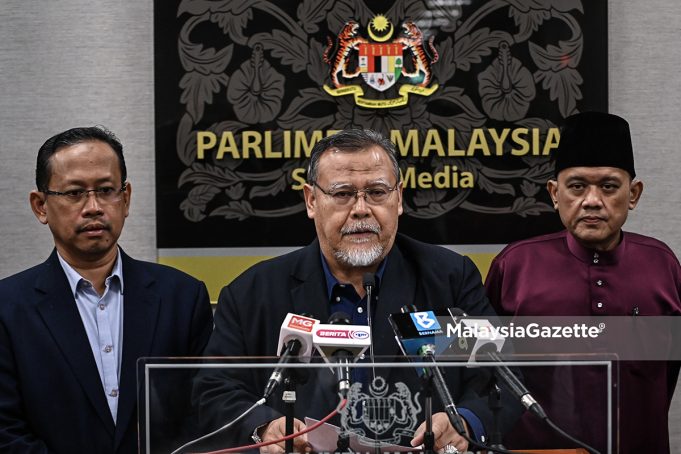 SESI PERBAHASAN RMK 13
