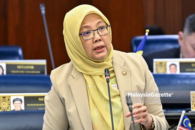 Menteri di Jabatan Perdana Menteri (Wilayah Persekutuan) yang juga Ahli Parlimen Sekijang, Datuk Seri Dr Zaliha Mustafa pada Mesyuarat Kedua Penggal Keempat Parlimen ke-15 di Dewan Rakyat, Parlimen. Foto JABATAN PENERANGAN MALAYSIA, 26 OGOS 2025.