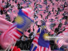 Mencintai tanah air, memelihara kemerdekaan