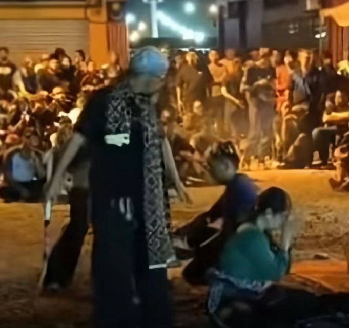 Ritual kuda kepang di Batu Pahat.