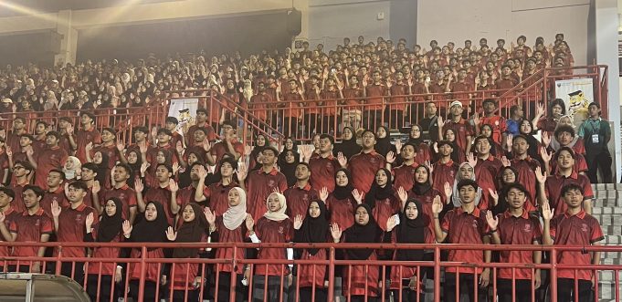Salah satu aktiviti semasa minggu orientasi_majlis aku janji oleh pelajar baru asasi