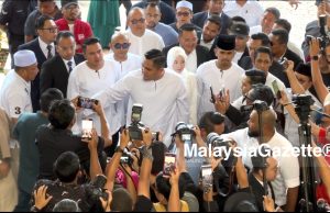 Bacaan selawat, laungan ‘Hidup Pemuda’ bergema di Mahkamah Bukit Mertajam