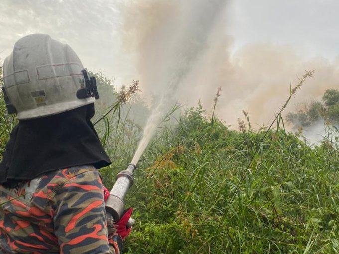 Hutan Bandar Puteri Klang terbakar 2