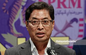 Azam mulakan tindakan undang-undang terhadap Bloomberg