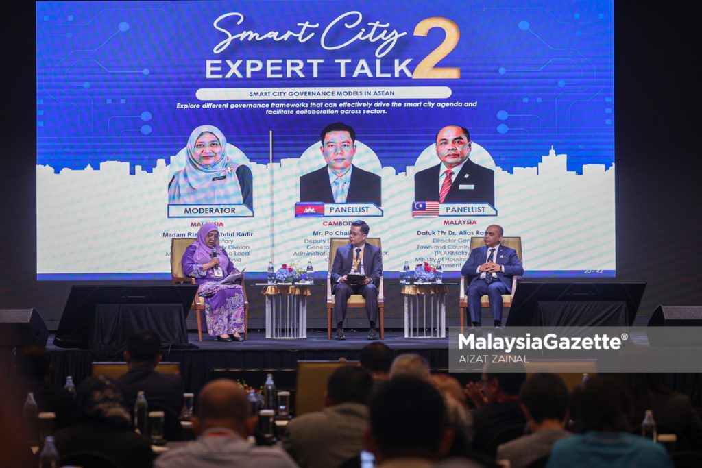 Ketua Pengarah Perancangan Bandar dan Desa, Datuk Alias Rameli pada Smart City Expert Talk, bersempena Mesyuarat Tahunan Ke-8 ASEAN Smart City Network (ASCN8) di Shangri-la Hotel, Kuala Lumpur. Foto AIZAT ZAINAL, 10 SEPTEMBER 2025.