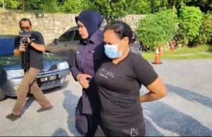 Ibu menangis teresak-esak mengaku salah cuai sebabkan kematian bayi