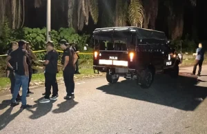 Anggota polis ditembak dan ditikam, mayat wanita ditemukan di lokasi