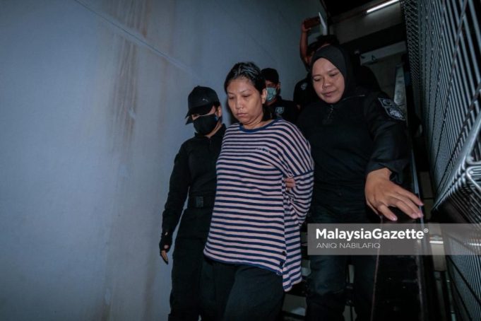 wanita serang