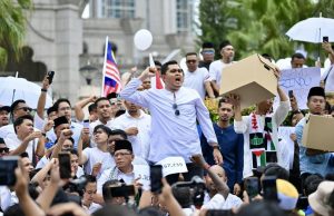 Batal jemput Presiden AS atau Pemuda UMNO bantah di depan Trump – Dr Akmal