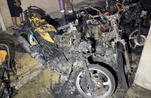 Lima motosikal hangus dalam kebakaran di flat