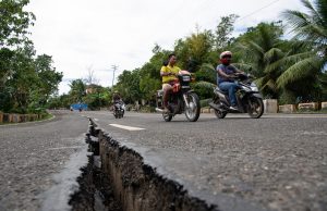 Mangsa korban gempa bumi Filipina hampiri 60 orang