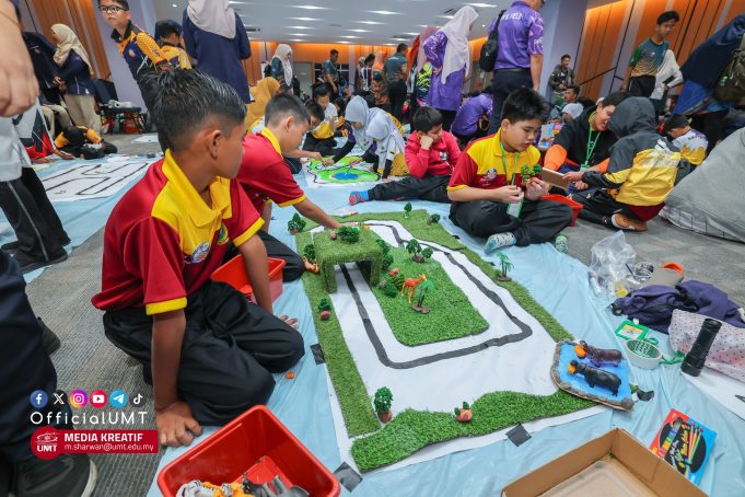 Hasil kreativiti murid-murid pendidikan khas dan unit PPKI