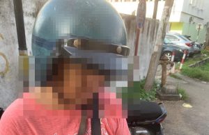 Sembilan individu dikompaun beri makan kepada burung merpati
