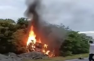 Dua individu dipercayai rentung akibat kemalangan