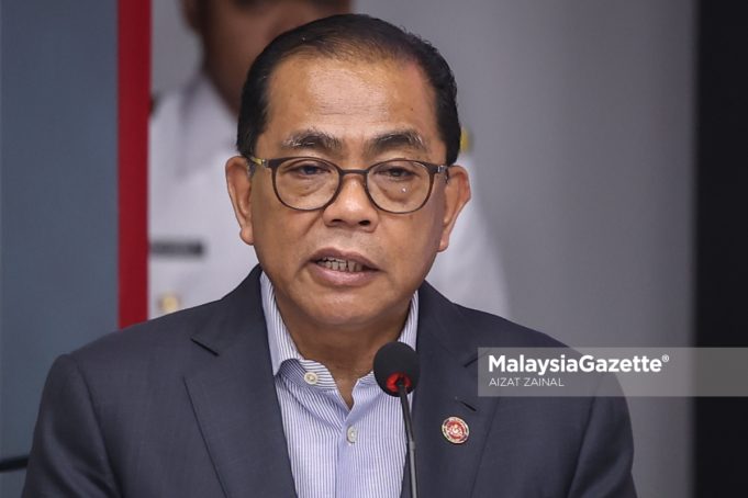 MENTERI PERTAHANAN