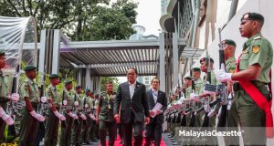 Menteri Pertahanan, Datuk Seri Khaled Nordin hadir ke sesi lawatan persiapan akhir sempena Mesyuarat Menteri Pertahanan ASEAN Ke-19 & Mesyuarat Menteri Pertahanan ASEAN Plus Ke-12 di Pusat Konvensyen Kuala Lumpur. Foto MOHD ADZLAN, 30 OKTOBER 2025. ADMM ADMM-Plus