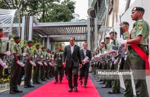 Menteri Pertahanan, Datuk Seri Khaled Nordin hadir ke sesi lawatan persiapan akhir sempena Mesyuarat Menteri Pertahanan ASEAN Ke-19 & Mesyuarat Menteri Pertahanan ASEAN Plus Ke-12 di Pusat Konvensyen Kuala Lumpur. Foto MOHD ADZLAN, 30 OKTOBER 2025. ADMM ADMM-Plus