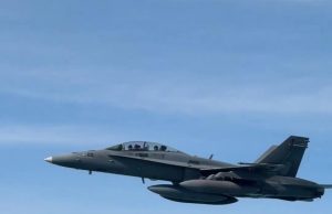 Pesawat pejuang Hornet TUDM iringi Air Force One di ruang udara