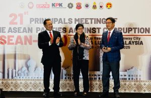 Kemajuan ASEAN perlu seiring dengan integriti – Azalina