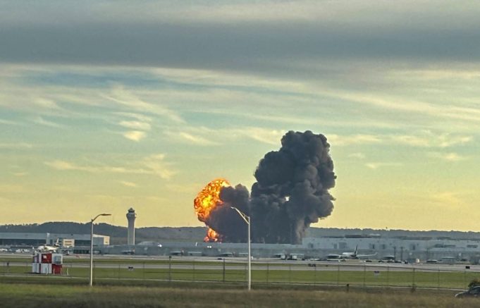 UPS cargo plane crashes in Louisville