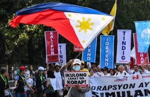 Thousands protest in Philippines against flood control fraud