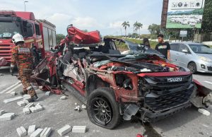 Ejen insuran maut tersepit dalam nahas dua kenderaan
