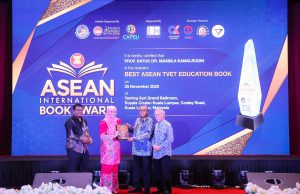 Merintis TVET Termaju-Rentas Dunia Rentas Budaya UTeM menang Anugerah Buku Antarabangsa ASEAN 2025