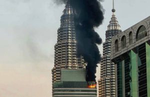 Menara 3 Petronas dilaporkan terbakar