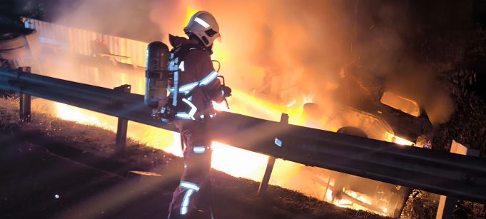 kontena terbakar