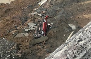 Lelaki nyaris maut kereta jatuh gaung akibat tanah runtuh
