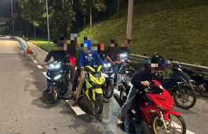 Enam remaja 15-18 tahun ditahan berlumba, buat aksi ‘Superman’