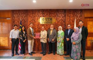 Tiga penuntut pascasiswazah terima Biasiswa Endowmen Majlis Profesor UTM