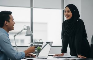 Skandal tempat kerja: Antara batas profesional dan agama