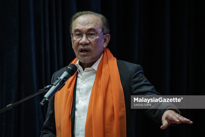 MGF08122025 - ANWAR KKR-12