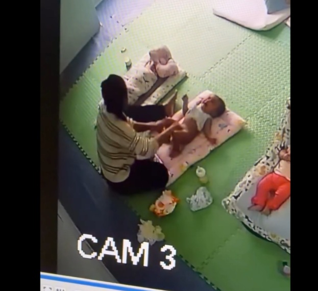 Pengasuh taska dera bayi.