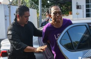 Warga emas didakwa bunuh isteri
