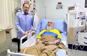 Anwar ziarah bekas PM Afghanistan terima rawatan di Malaysia