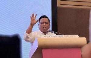 Polemik keluar kerajaan bukan lawan presiden tapi soal kelangsungan UMNO – Aizat