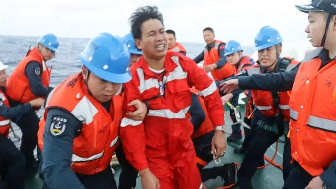 PHILIPPINES-CHINA-ACCIDENT-TRANSPORT