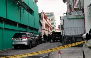 Lupa dihantar ke pengasuh, budak maut tertinggal dalam kereta 9 jam