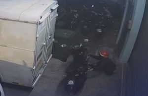 Polis buru lelaki helmet merah curi motosikal di Kajang